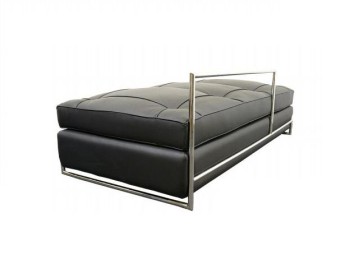Daybed by Eileen Gray 1925 (black anilinleather)