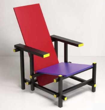 Red&Blue Stuhl by Gerrit Rietveld 1918