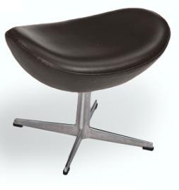 Eggchair footstool  by Arne Jacobsen 1956 (black anilinleather)