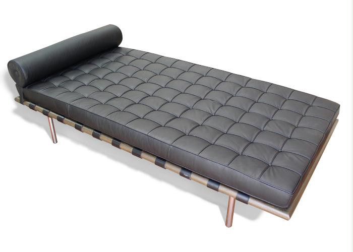 Daybed Barcelona von Mies van der Rohe 1929 (Anilinleder dunkelbraun)